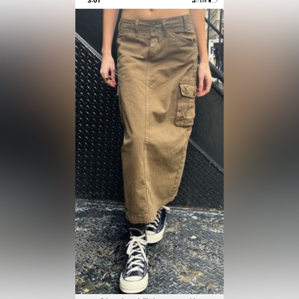Brandy Melville cargo midi skirt - Picture 9 of 10